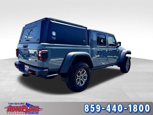 Used 2025 Jeep Gladiator Mojave w/ Convenience Group AWD/4WD image 10
