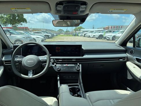 Used 2025 Hyundai Sonata SEL FWD image 27