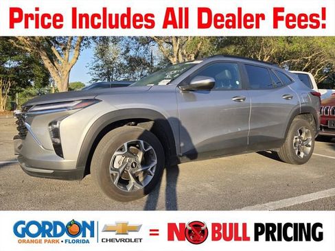 Certified 2025 Chevrolet Trax LT w/ LT Convenience Package FWD image 1