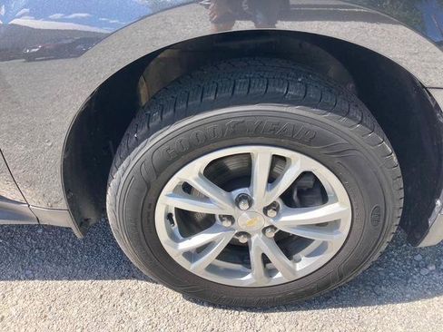 Used 2017 Chevrolet Equinox LS AWD/4WD image 16
