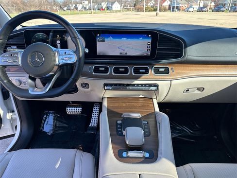 Used 2023 Mercedes-Benz GLS 450 4MATIC w/ AMG Line Exterior image 14