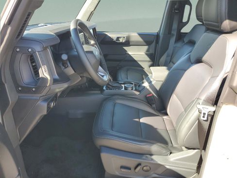 New 2025 Ford Bronco Badlands image 7
