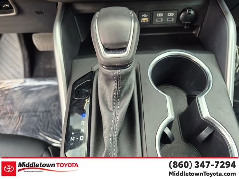 Certified 2024 Toyota Highlander XLE AWD/4WD image 24
