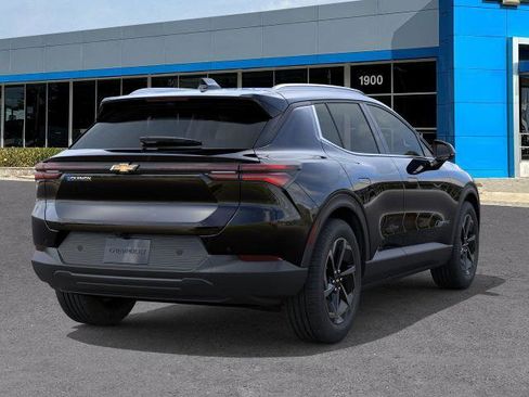 New 2026 Chevrolet Equinox EV LT image 4