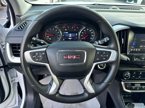 Used 2024 GMC Terrain SLE AWD/4WD image 12