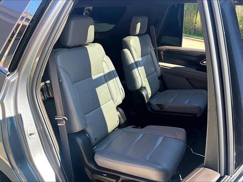 Used 2021 Chevrolet Tahoe LT w/ LT Signature Plus Package RWD image 38