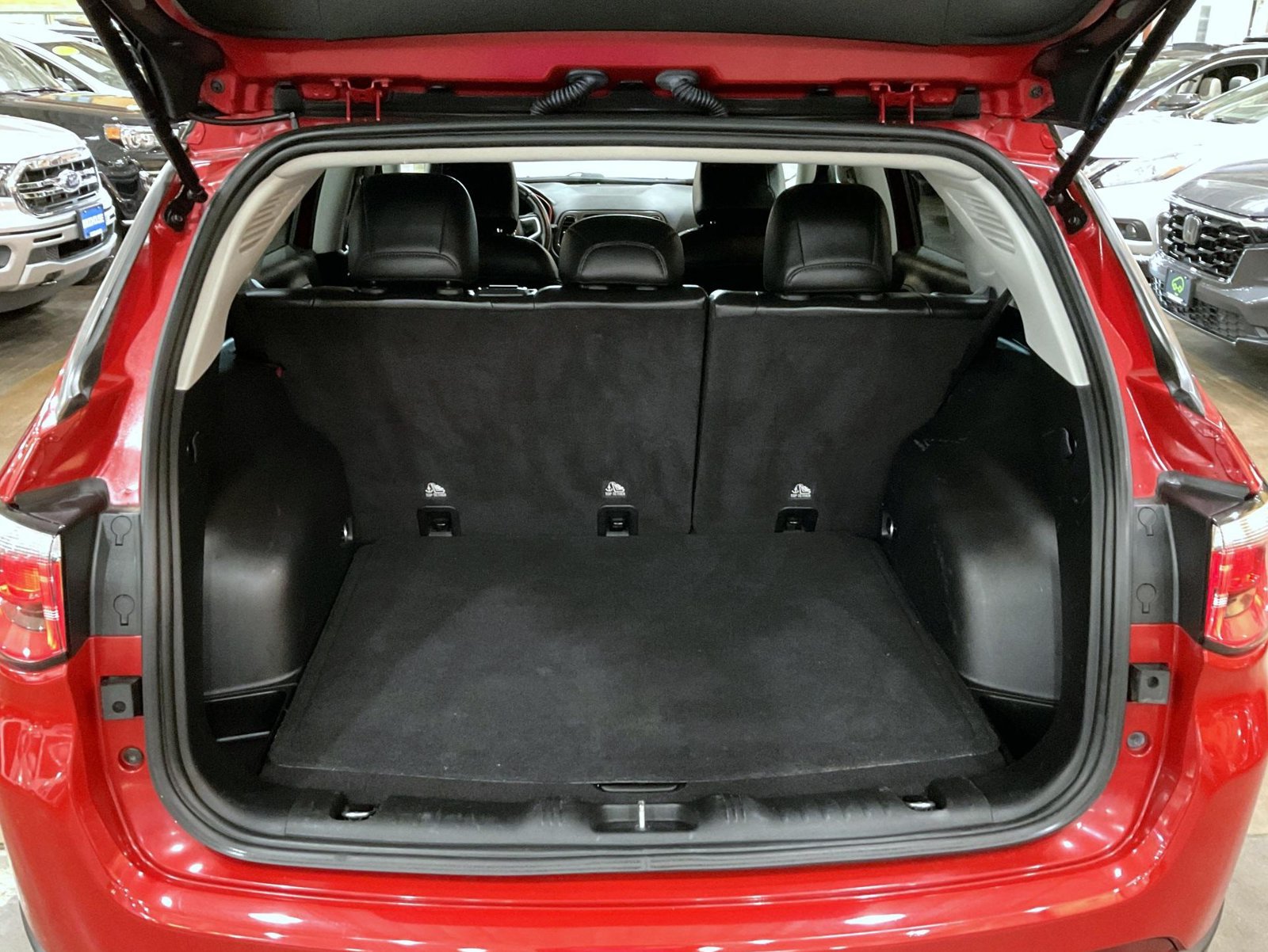 Used 2019 Jeep Compass Trailhawk w/ Cold Weather Group AWD/4WD image 21
