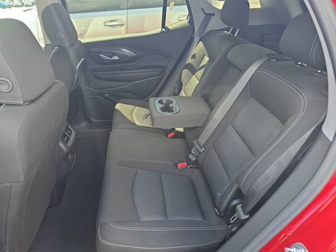 Used 2024 GMC Terrain SLE w/ Driver Convenience Package FWD image 51
