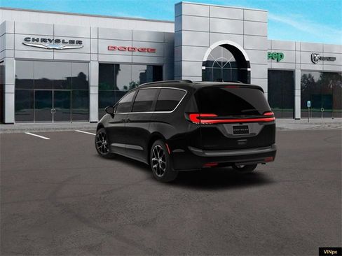 New 2026 Chrysler Pacifica Select image 5