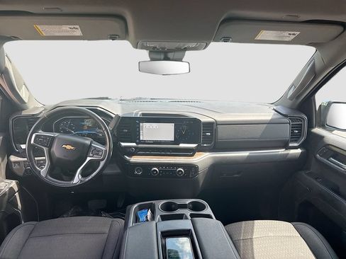 Used 2022 Chevrolet Silverado 1500 LT AWD/4WD image 25