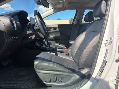 Used 2021 Kia Forte EX FWD image 12