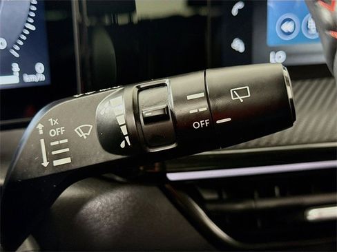 Certified 2025 Nissan Kicks SR image 16