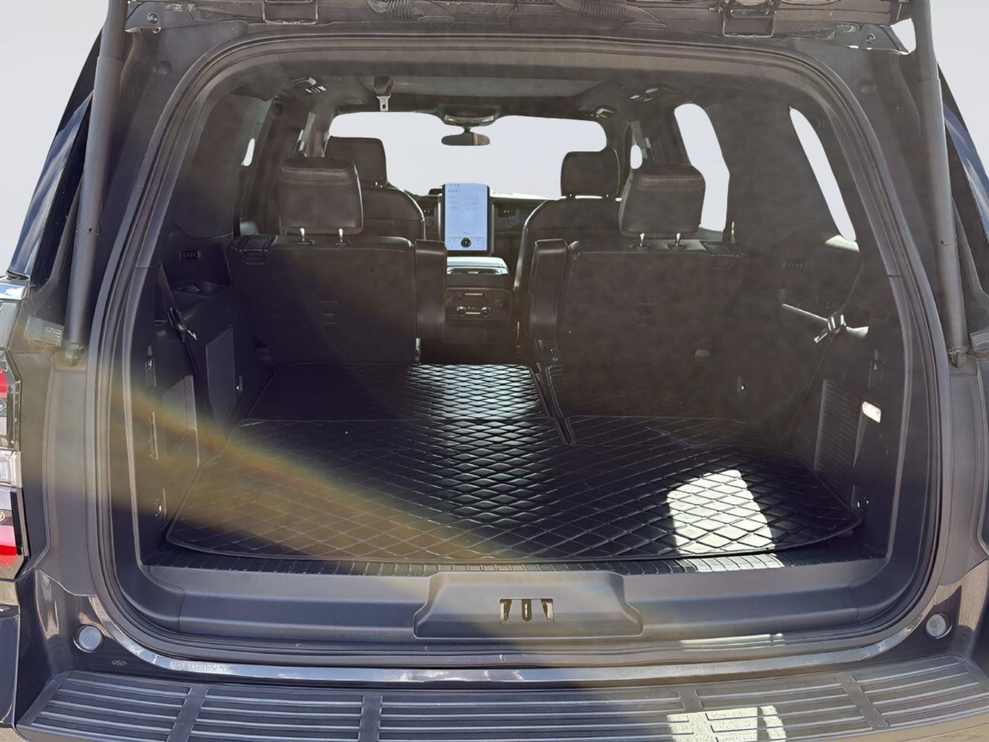 Used 2023 Ford Expedition Platinum RWD image 6