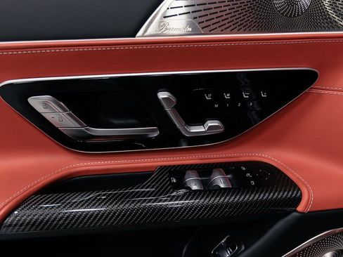 Used 2022 Mercedes-Benz SL 63 AMG SL 63 AMG w/ AMG Aerodynamic Package image 7