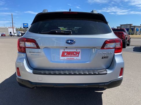 Used 2017 Subaru Outback 3.6R Limited AWD/4WD image 4
