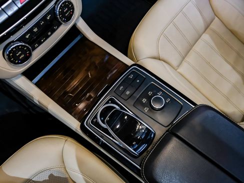 Used 2019 Mercedes-Benz GLS 450 4MATIC w/ Premium 1 Package image 31