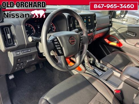 Used 2025 Nissan Frontier PRO-4X AWD/4WD image 14