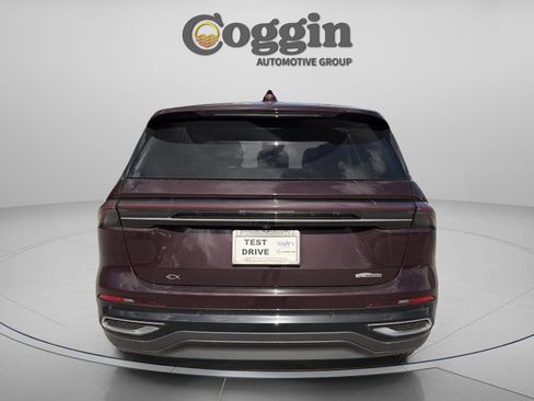 Used 2024 Lincoln Nautilus Premier w/ Equipment Group 102A image 5