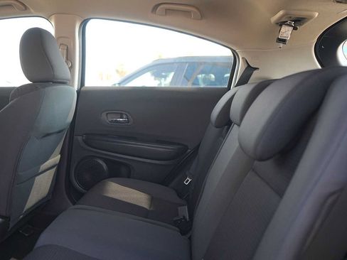Used 2022 Honda HR-V LX image 14