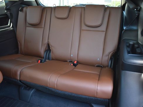 Used 2026 Subaru Ascent Touring AWD/4WD image 23