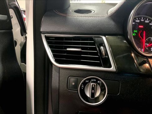 Used 2019 Mercedes-Benz GLE 43 AMG 4MATIC Coupe image 35