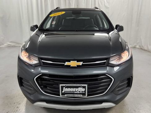 Used 2018 Chevrolet Trax LT w/ LT Convenience Package AWD/4WD image 8