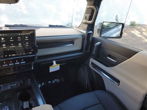 New 2026 GMC Hummer EV SUV image 16