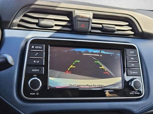 Used 2025 Nissan Versa SV image 17