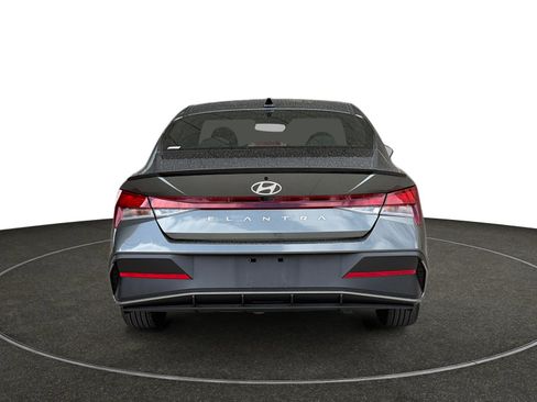 Certified 2025 Hyundai Elantra Sport FWD image 5