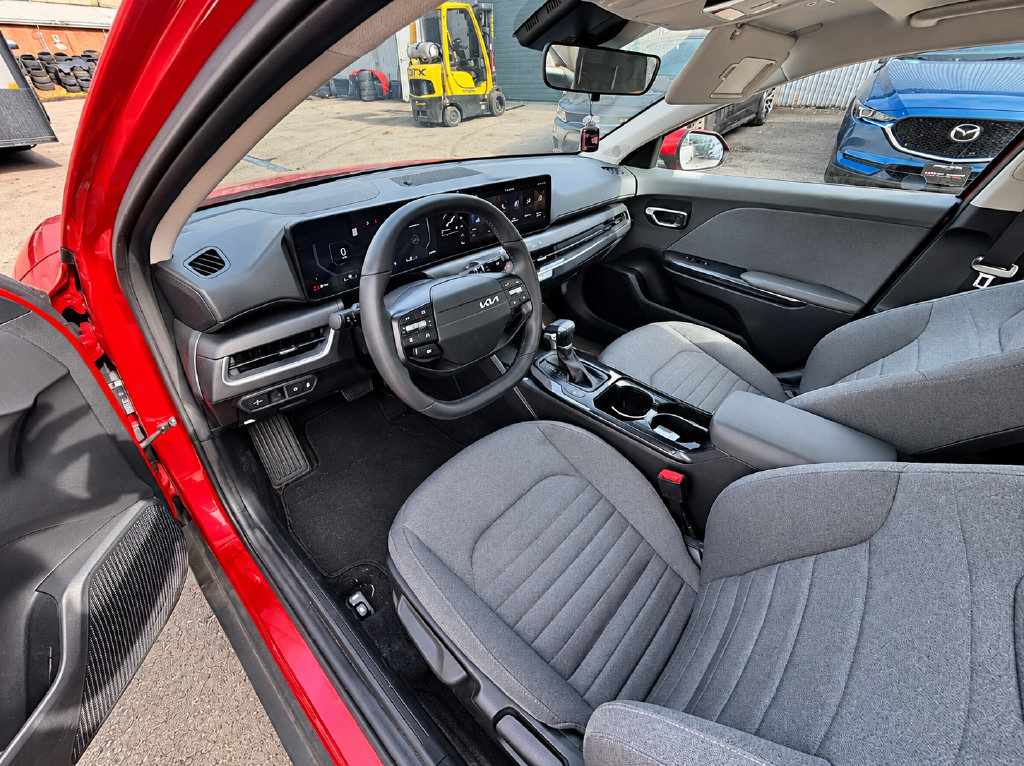 Used 2025 Kia K4 EX FWD image 6