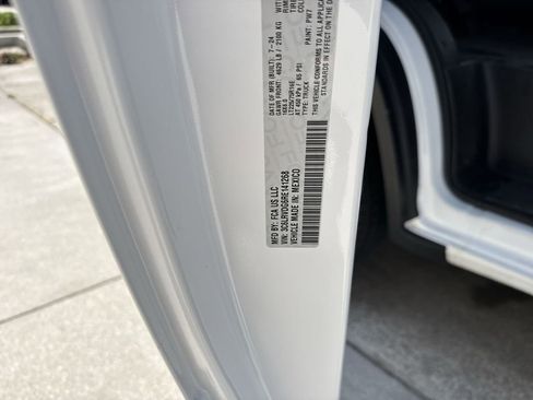 Used 2024 RAM ProMaster 2500 w/ Convenience Group FWD image 57