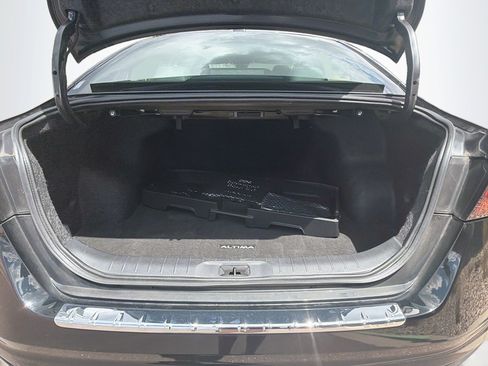 Used 2023 Nissan Altima 2.5 SL FWD image 31