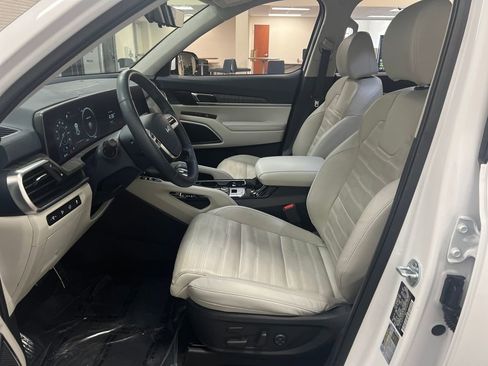 Used 2023 Kia Telluride SX Prestige image 11