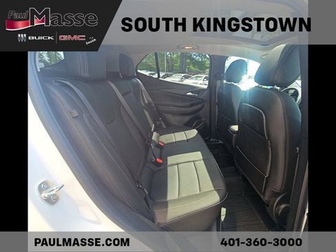 Used 2023 Buick Encore GX Essence w/ Experience Buick Package AWD/4WD image 21