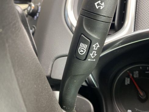 Certified 2024 Chevrolet Equinox Premier image 42