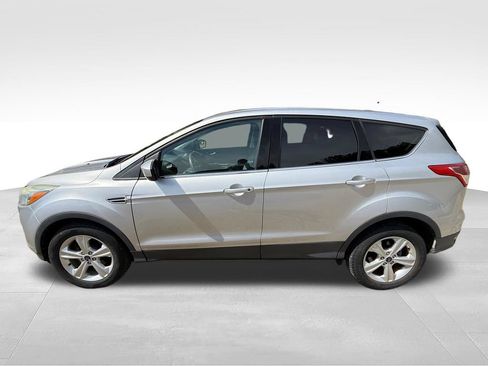 Used 2016 Ford Escape SE FWD image 3