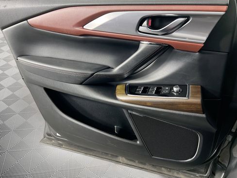 Used 2019 MAZDA CX-9 Signature image 19