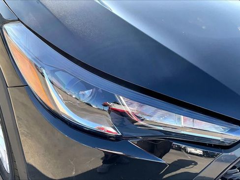 Used 2023 Toyota Corolla Cross LE w/ Moonroof Package FWD image 28