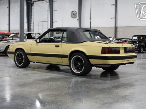 Used 1987 Ford Mustang LX RWD image 30