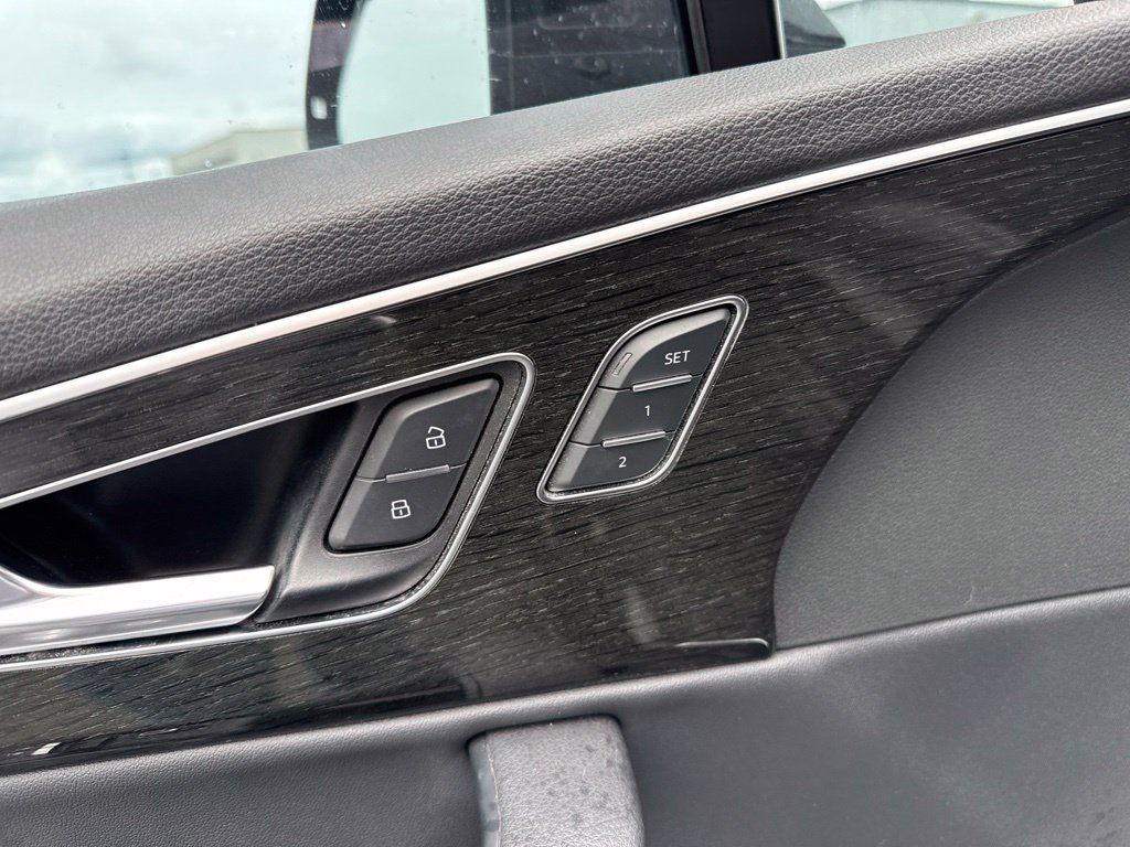 Used 2021 Audi Q7 3.0T Premium Plus AWD/4WD image 11