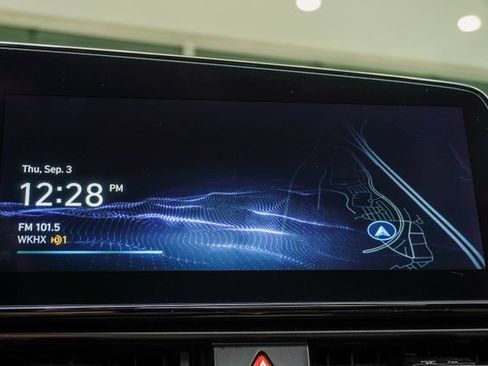 Certified 2025 Hyundai Elantra SEL FWD image 28