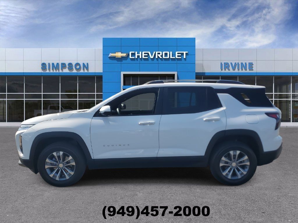 Used 2026 Chevrolet Equinox LT w/ Safety and Technology Package FWD image 5