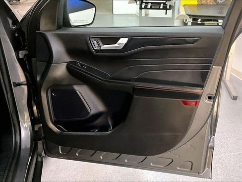 Used 2024 Ford Escape ST-Line AWD/4WD image 12