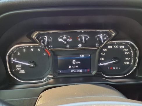 Used 2020 GMC Sierra 1500 Elevation w/ Elevation Value Package image 17