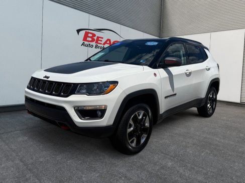 Used 2018 Jeep Compass Trailhawk w/ Navigation Group AWD/4WD image 1