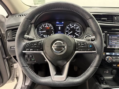 Used 2020 Nissan Rogue SL image 20