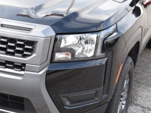 Used 2025 Nissan Frontier SV RWD image 20