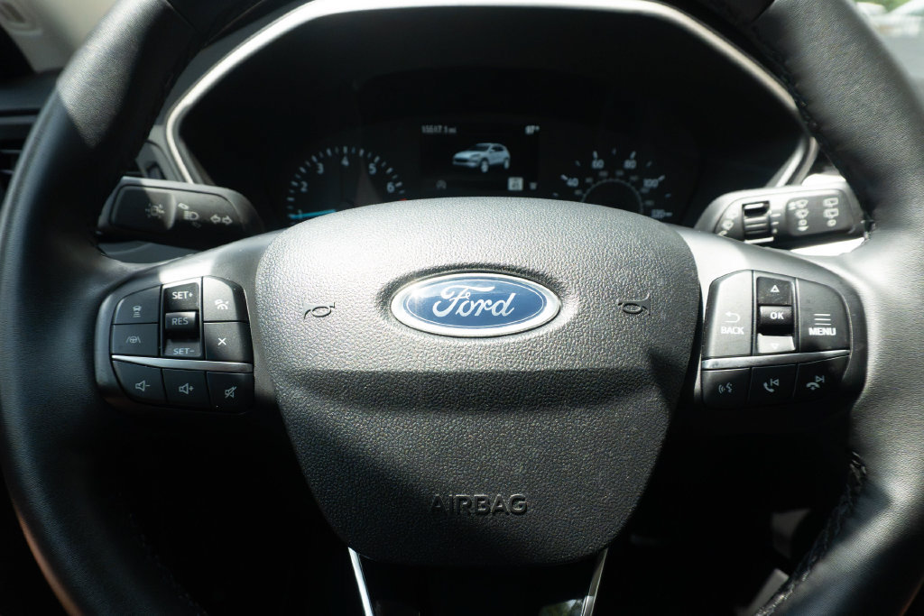 Used 2022 Ford Escape SE w/ SE Sport Appearance Package FWD image 19