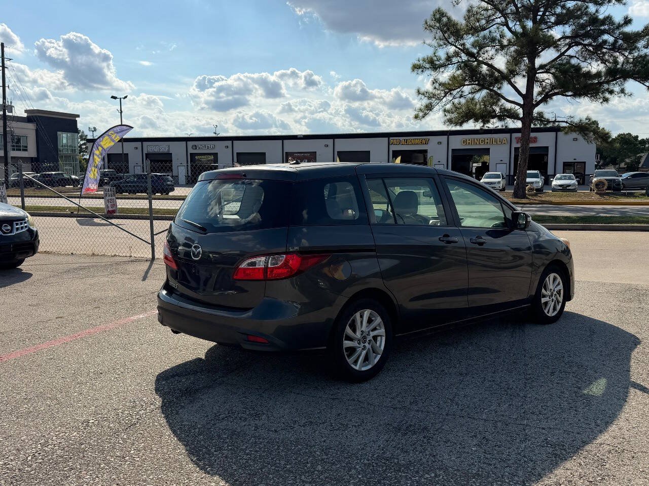 Used 2014 MAZDA MAZDA5 Sport FWD image 12