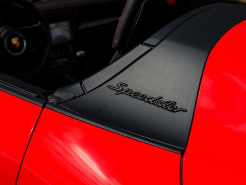Used 2019 Porsche 911 Speedster RWD image 36